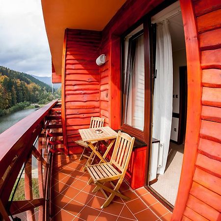 Hotel Impozant Валча Экстерьер фото