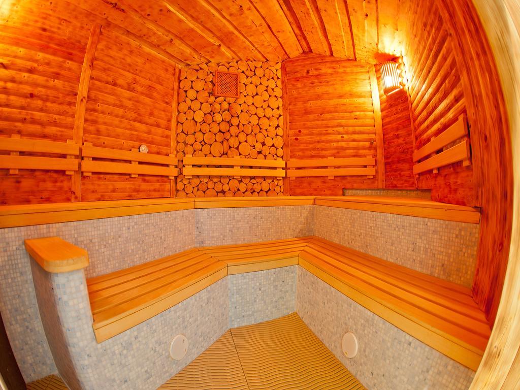 Hotel Impozant Валча Экстерьер фото